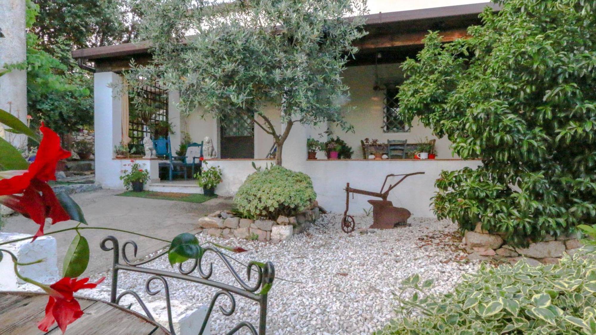 Villa Ferulas Oliena Exterior foto
